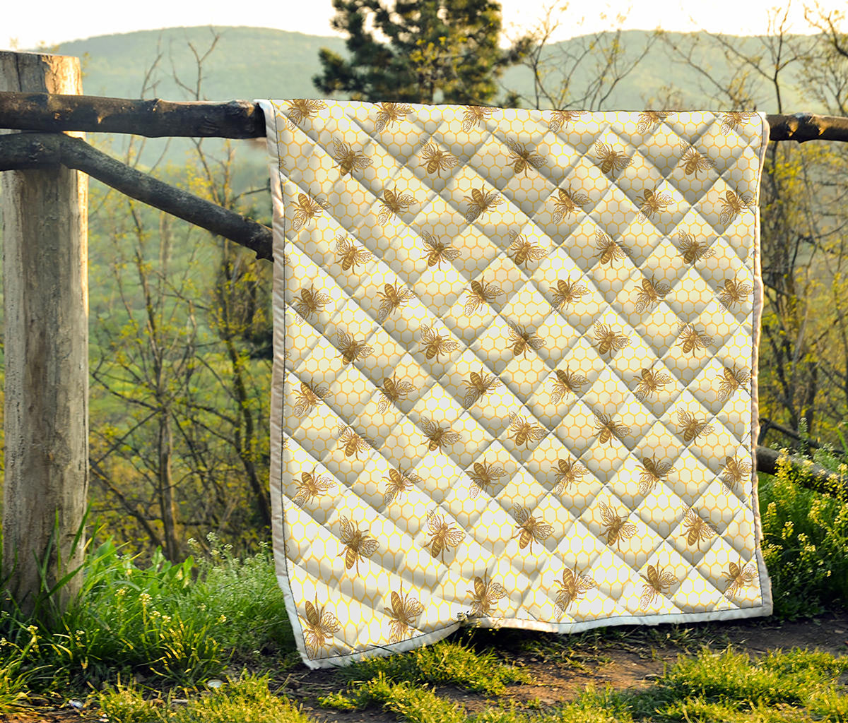 Honey Bee Hive Pattern Print Quilt