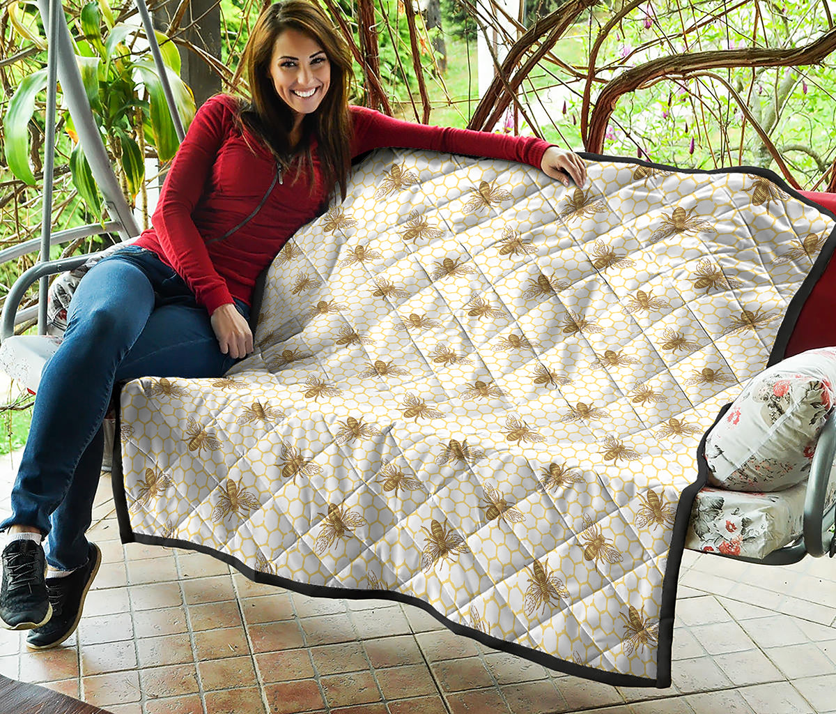 Honey Bee Hive Pattern Print Quilt