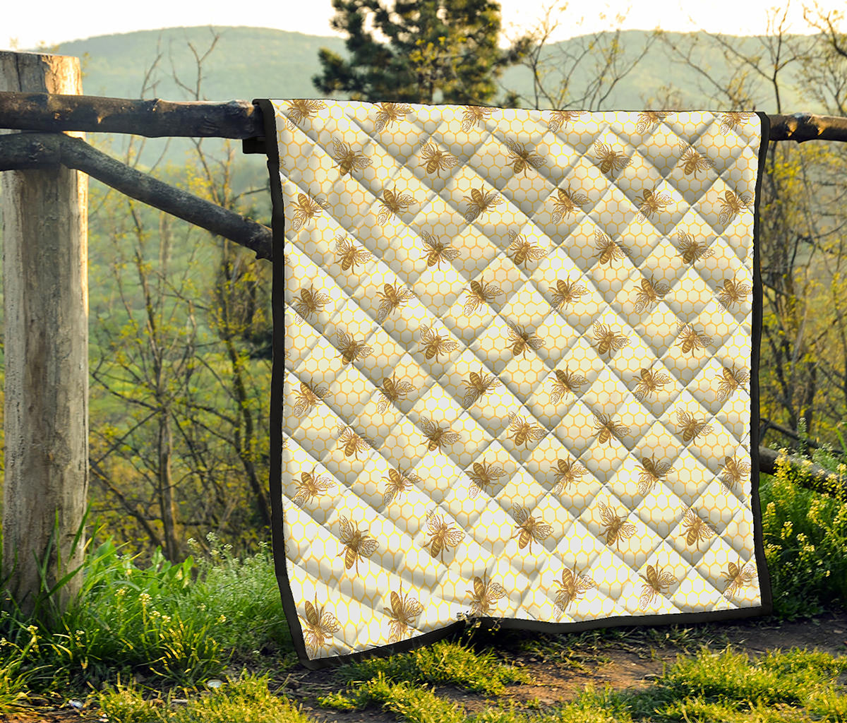 Honey Bee Hive Pattern Print Quilt