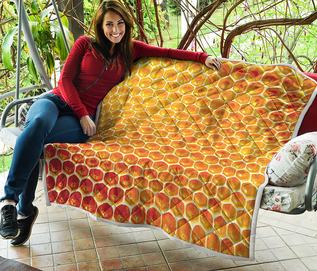 Honey Bee Hive Print Quilt
