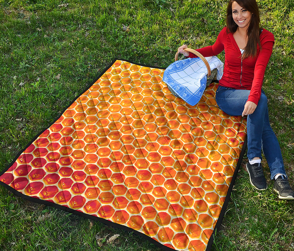 Honey Bee Hive Print Quilt