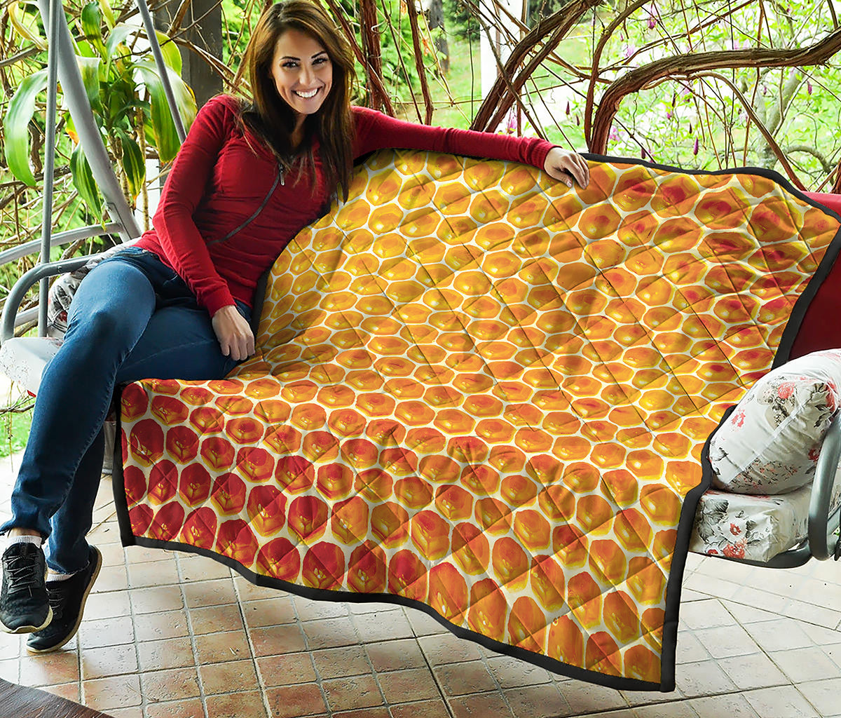 Honey Bee Hive Print Quilt