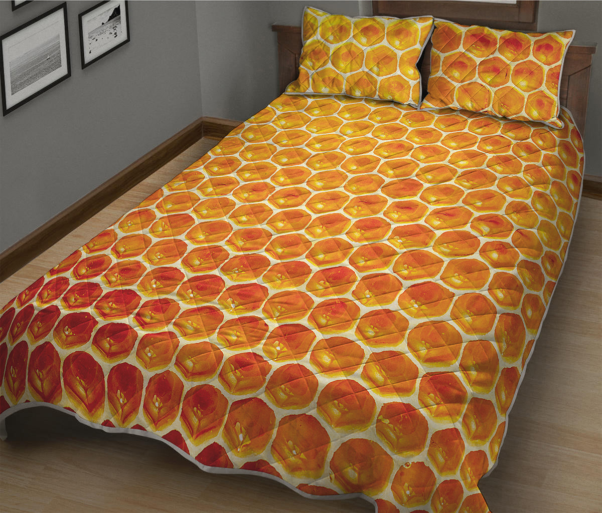 Honey Bee Hive Print Quilt Bed Set