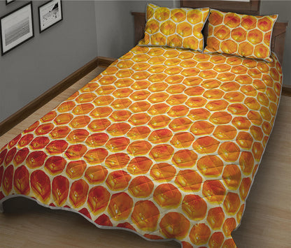 Honey Bee Hive Print Quilt Bed Set