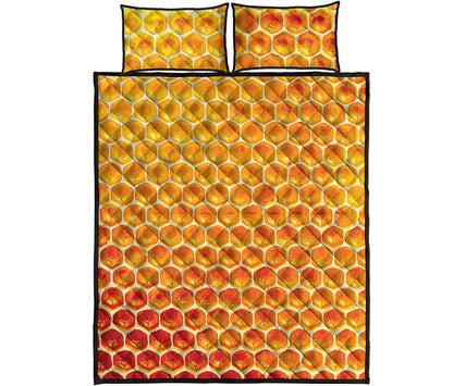 Honey Bee Hive Print Quilt Bed Set
