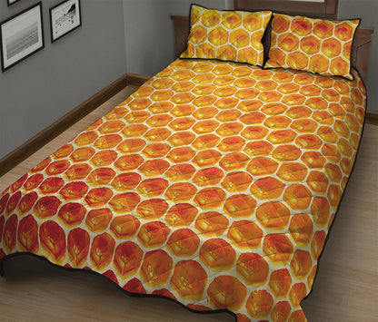 Honey Bee Hive Print Quilt Bed Set