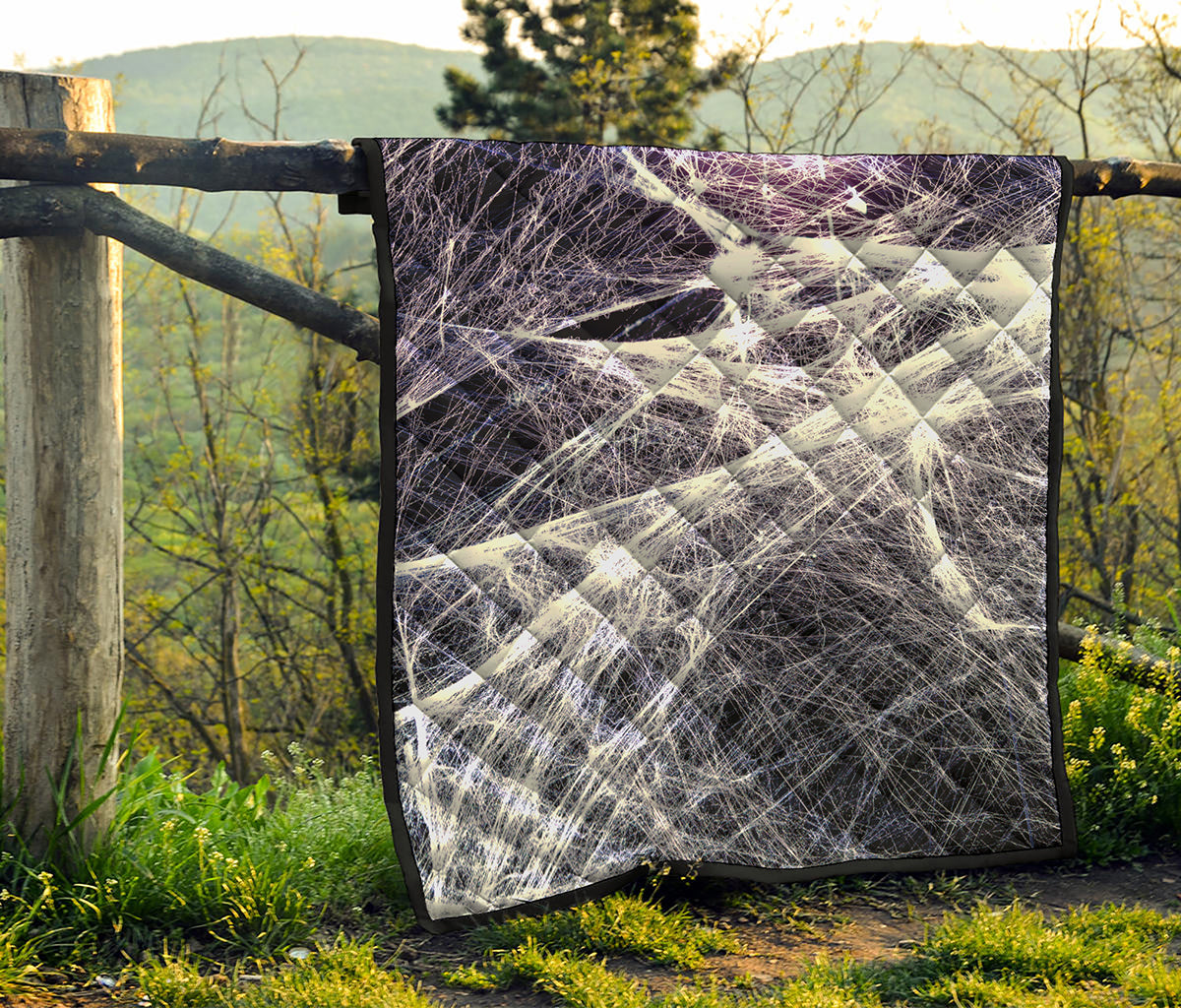 Horror Cobweb Print Quilt