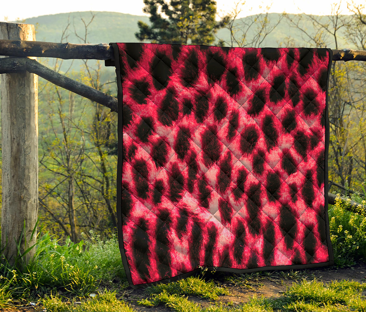 Hot Pink And Black Cheetah Print Quilt