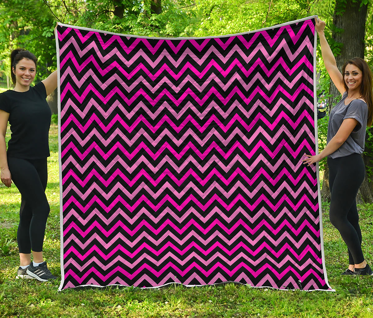 Hot Pink And Black Chevron Pattern Print Quilt