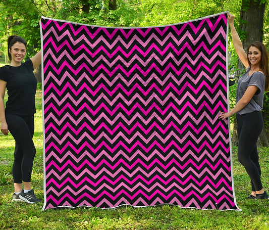 Hot Pink And Black Chevron Pattern Print Quilt