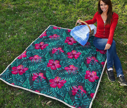 Hot Pink Hibiscus Tropical Pattern Print Quilt