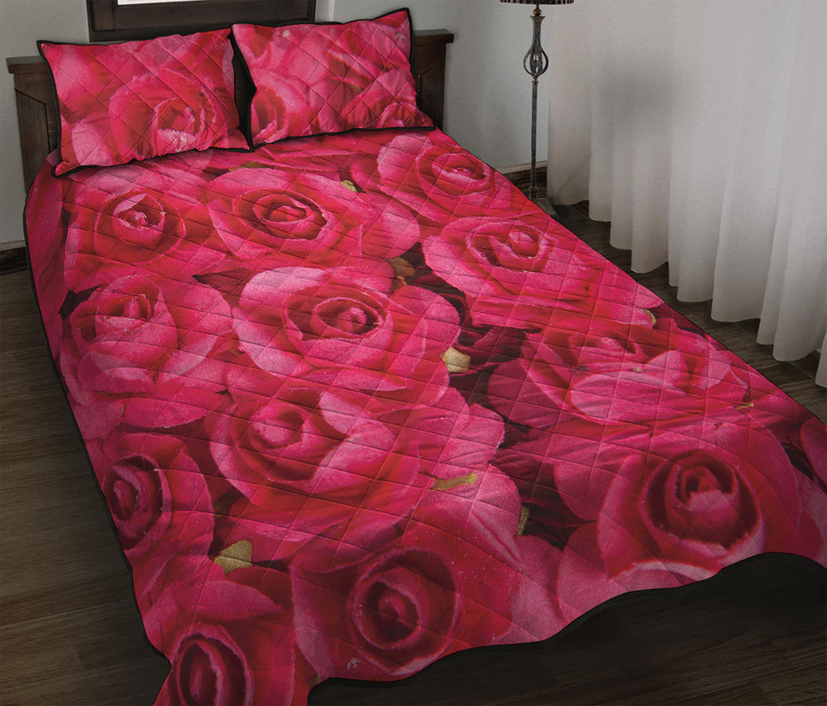 Hot Pink Rose Print Quilt Bed Set