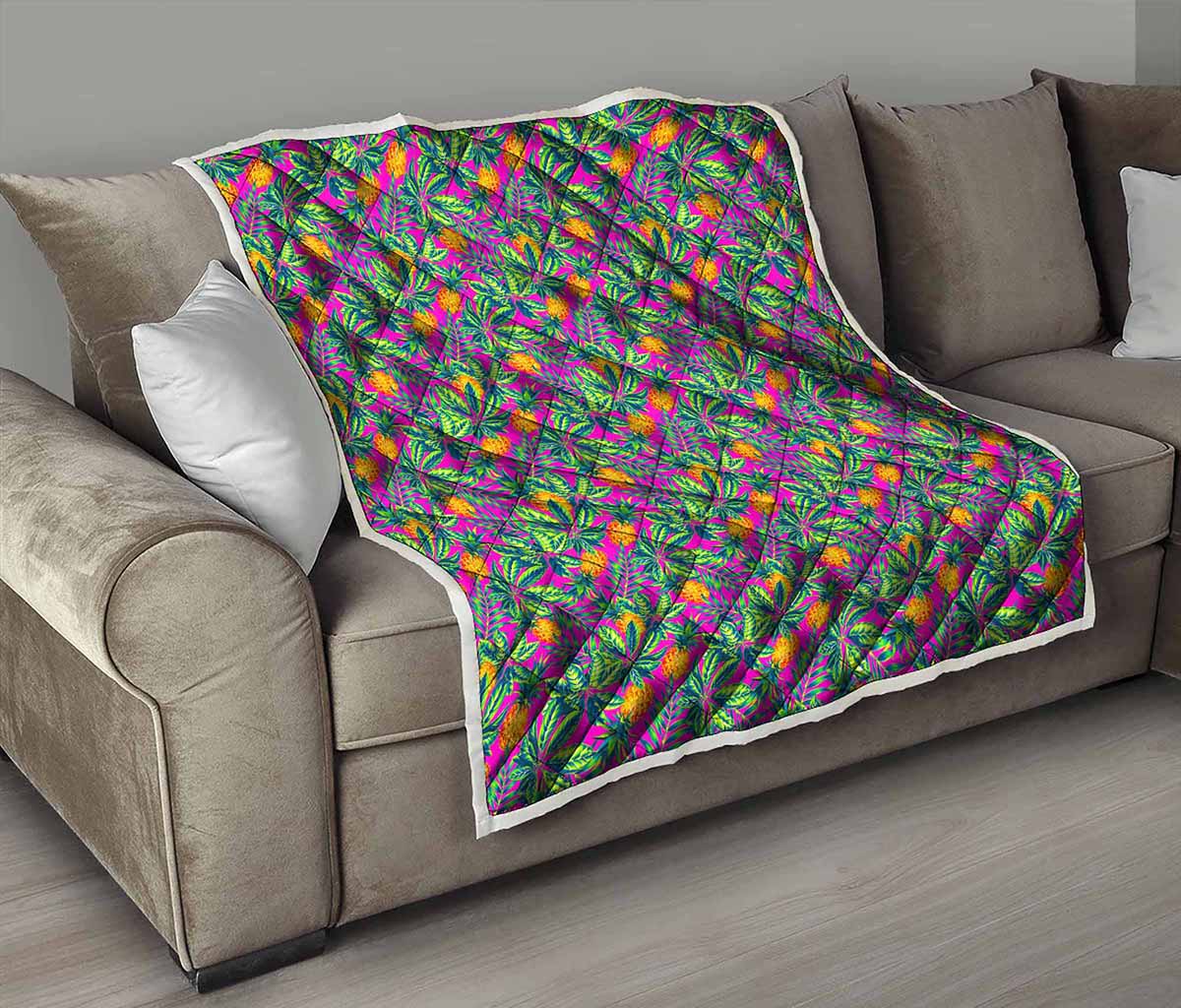 Hot Purple Pineapple Pattern Print Quilt