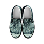 Howling Snowy Wolf Painting Print Black Slip On Shoes