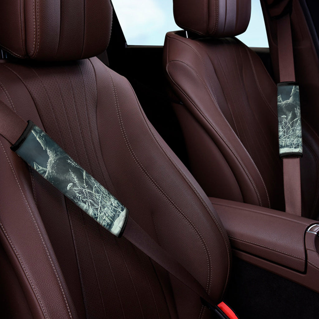 Howling Snowy Wolf Painting Print Car Seat Belt Covers