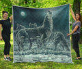 Howling Snowy Wolf Painting Print Quilt
