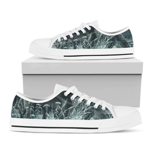 Howling Snowy Wolf Painting Print White Low Top Shoes