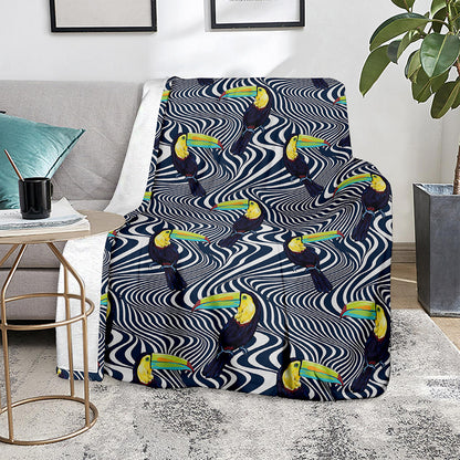 Illusion Toucan Print Blanket