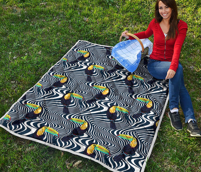 Illusion Toucan Print Quilt