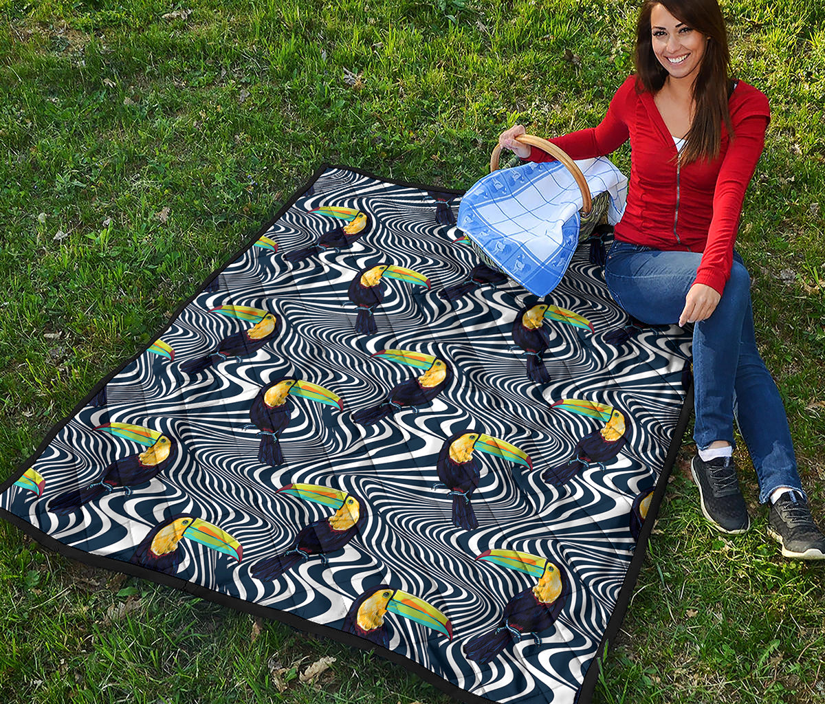 Illusion Toucan Print Quilt