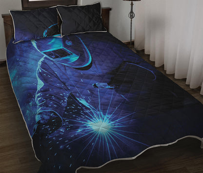 Industrial Welder Print Quilt Bed Set