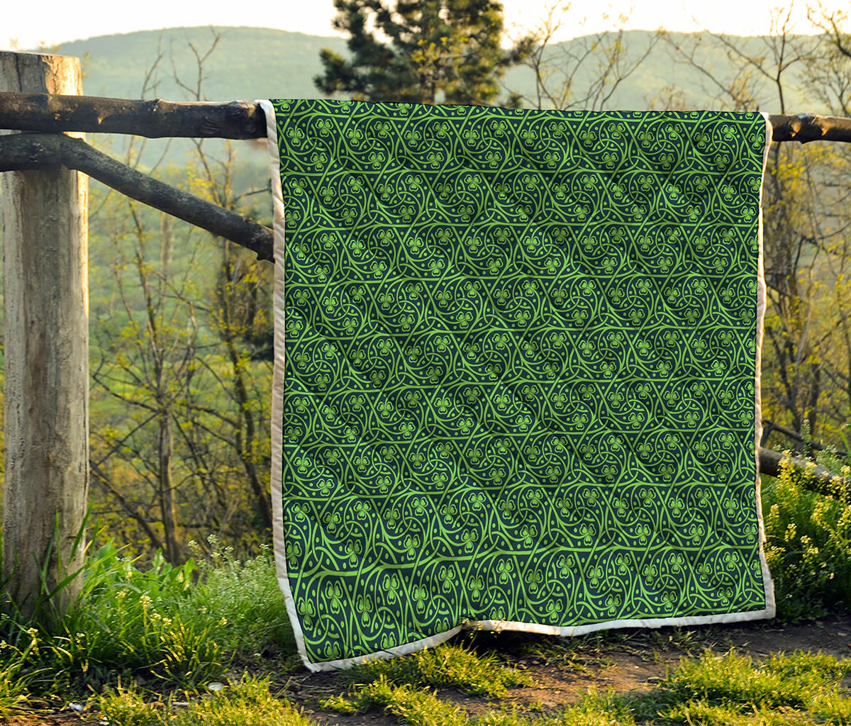 Irish Shamrock Pattern Print Quilt