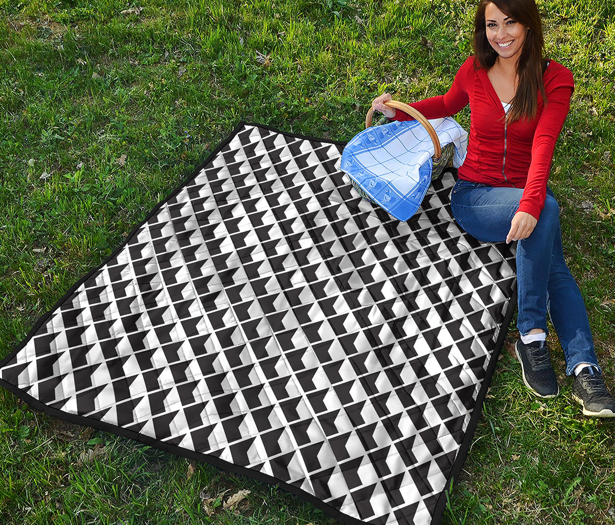 Isometric Geometric Pattern Print Quilt
