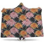 Japanese Chrysanthemum Pattern Print Hooded Blanket