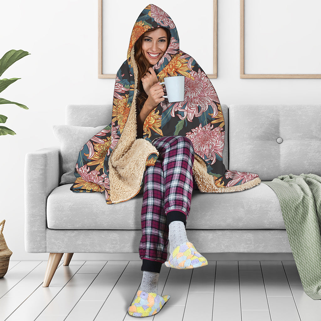Japanese Chrysanthemum Pattern Print Hooded Blanket