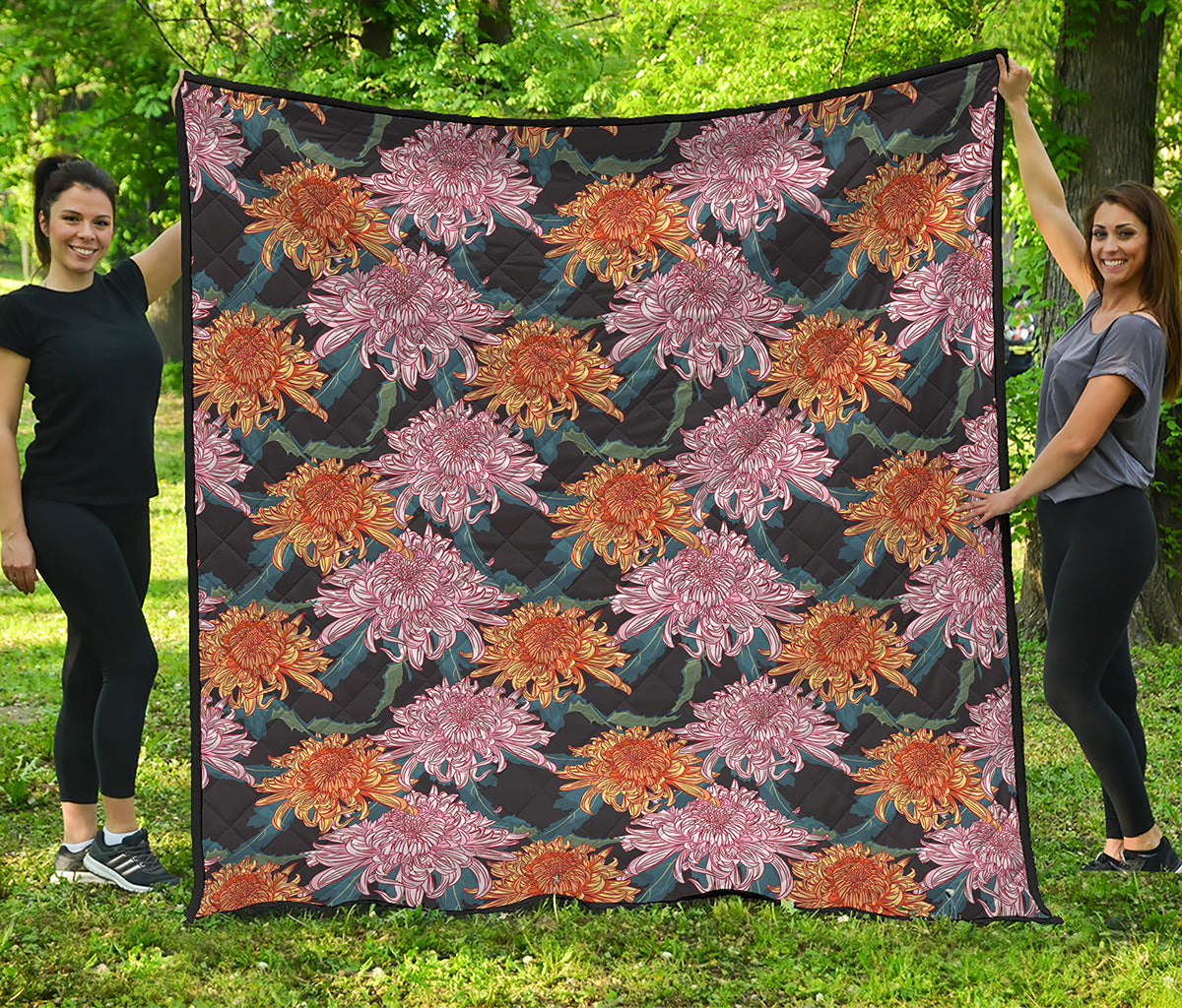 Japanese Chrysanthemum Pattern Print Quilt