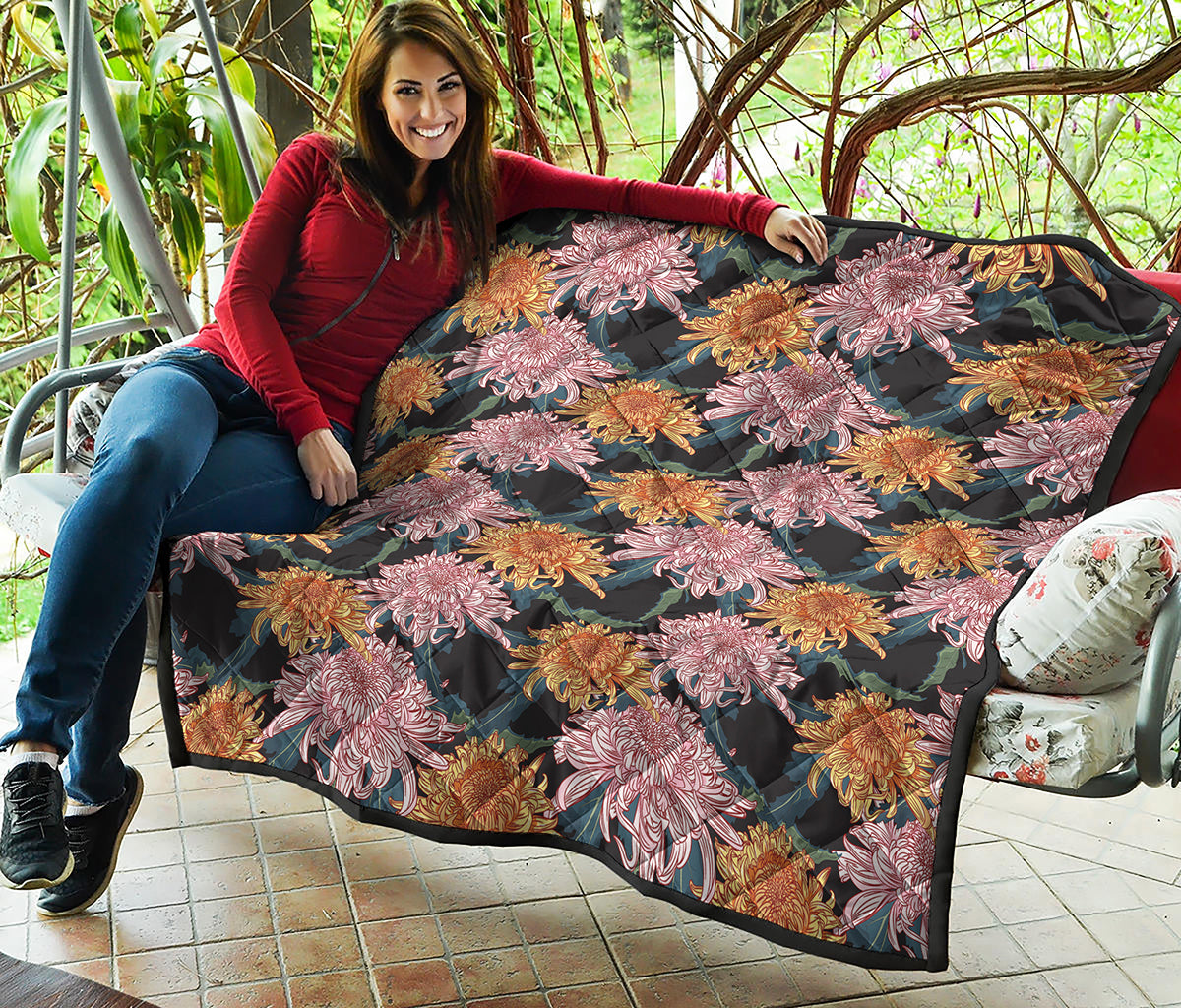 Japanese Chrysanthemum Pattern Print Quilt