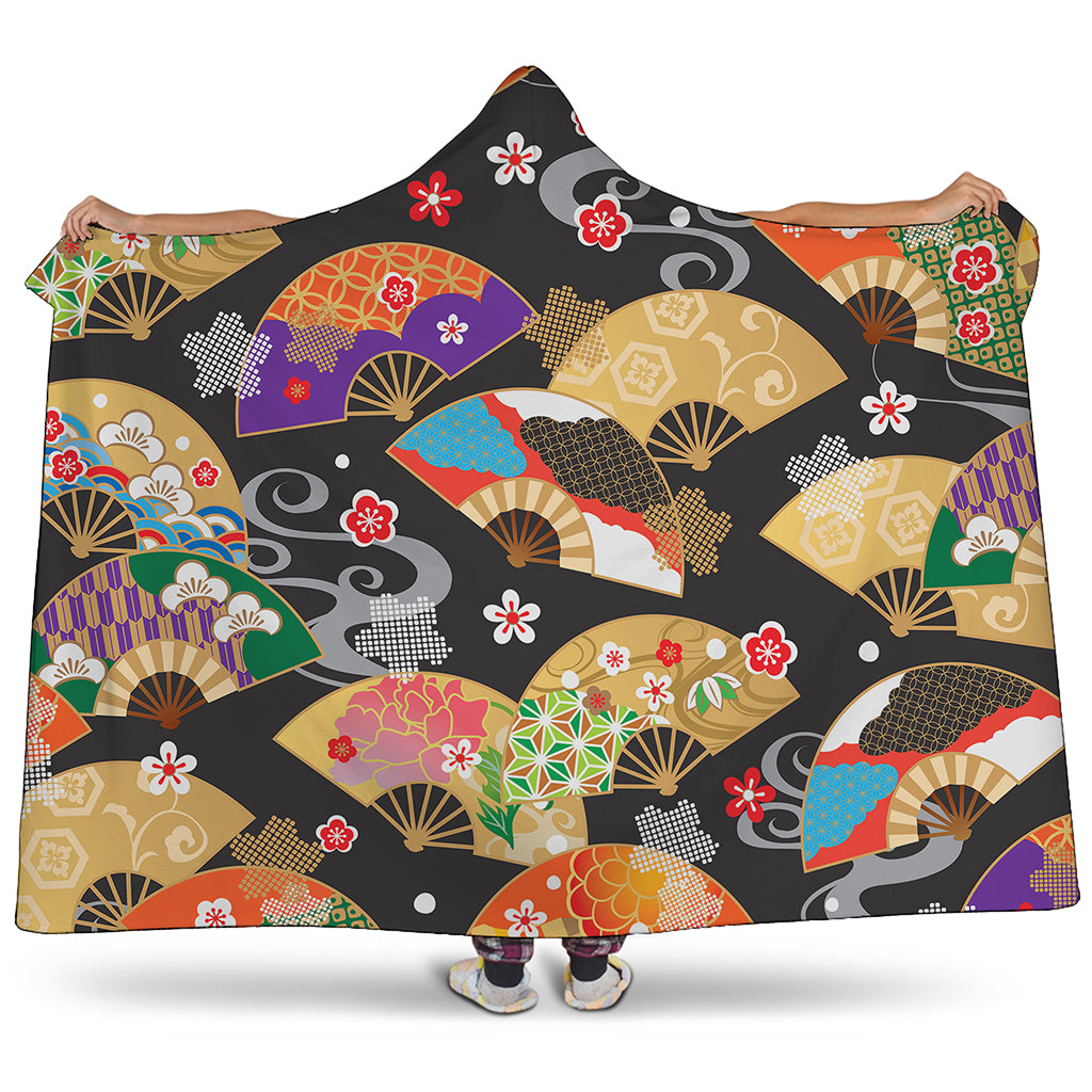 Japanese Hand Fan Pattern Print Hooded Blanket