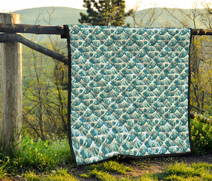 Japanese Kanagawa Wave Pattern Print Quilt