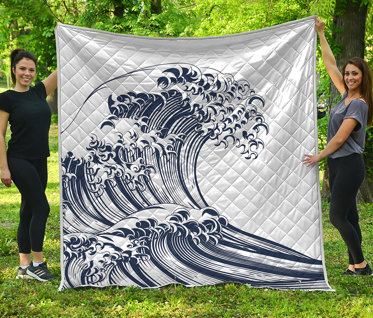 Japanese Kanagawa Wave Print Quilt