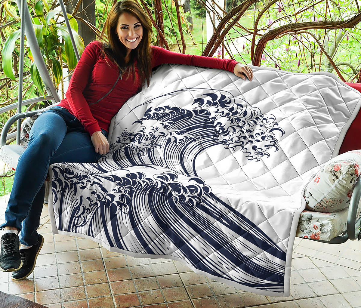 Japanese Kanagawa Wave Print Quilt