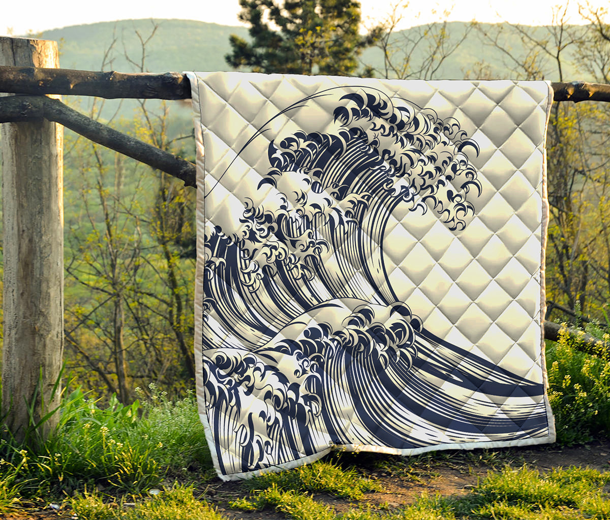 Japanese Kanagawa Wave Print Quilt