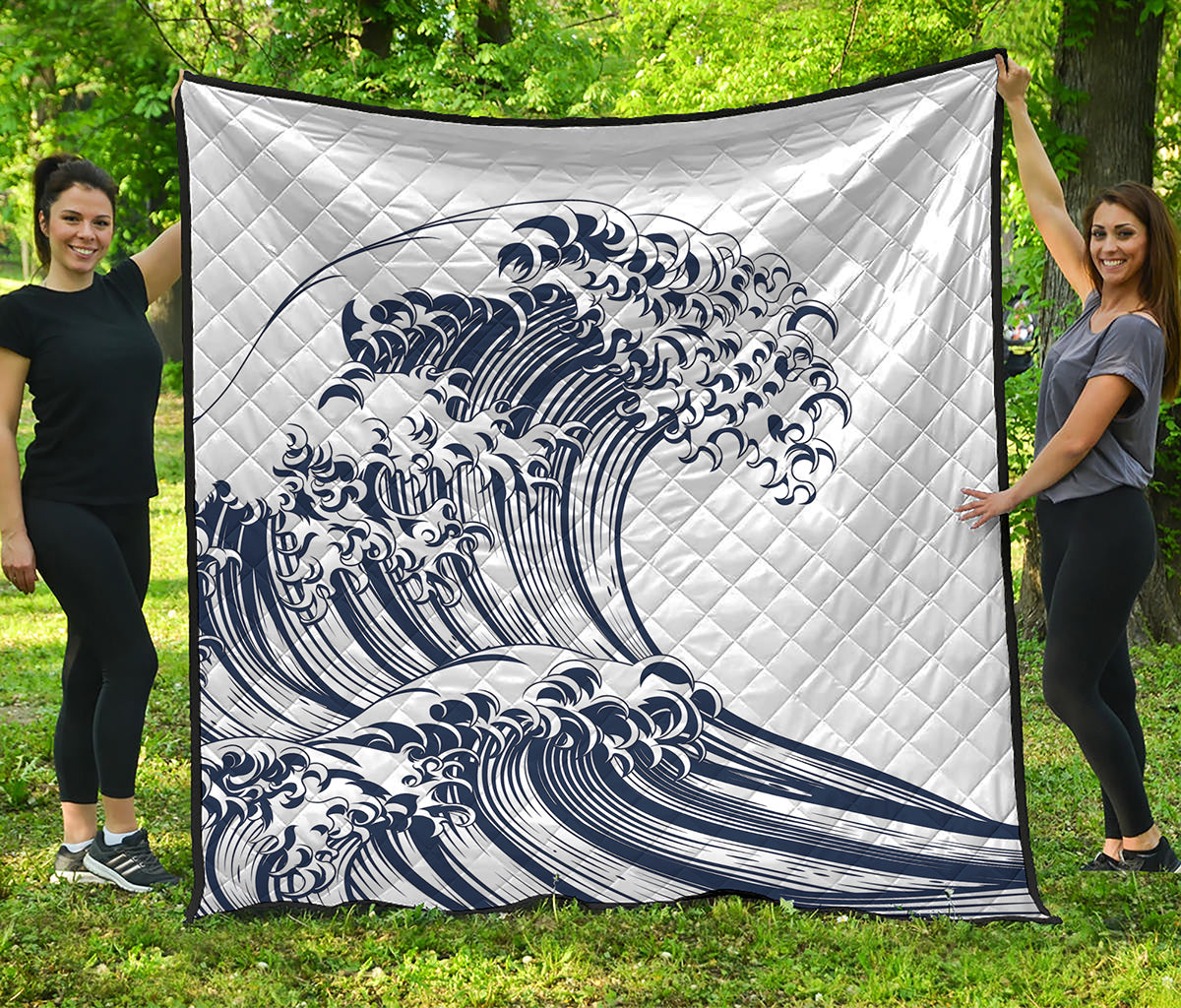 Japanese Kanagawa Wave Print Quilt