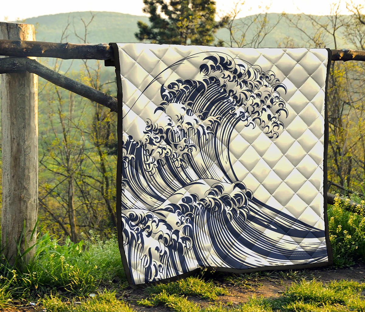 Japanese Kanagawa Wave Print Quilt