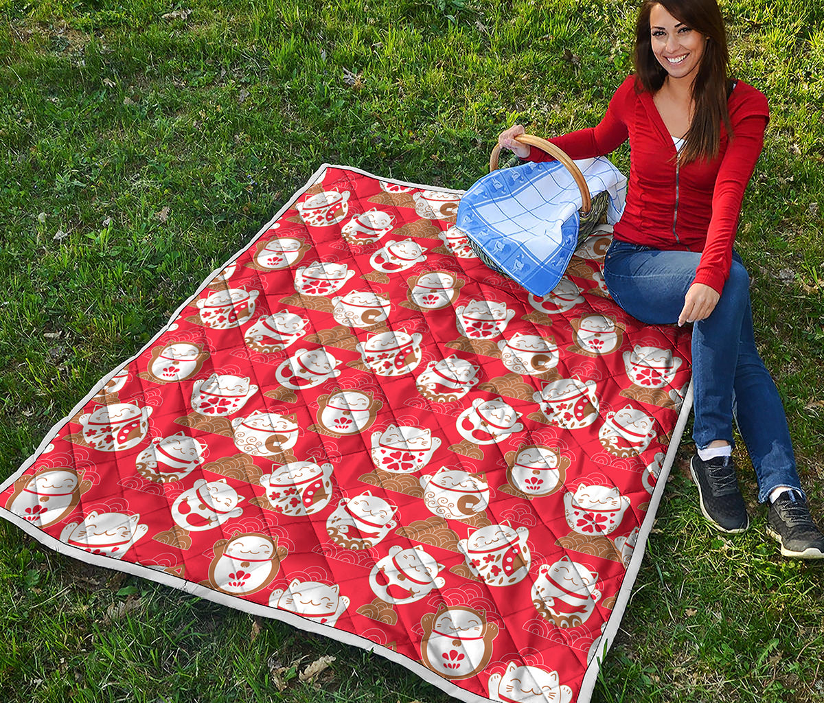 Japanese Lucky Cat Pattern Print Quilt