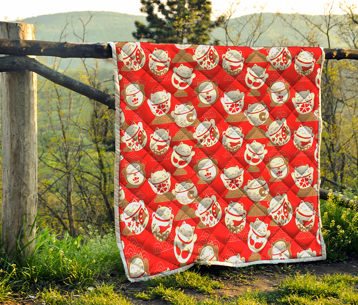 Japanese Lucky Cat Pattern Print Quilt