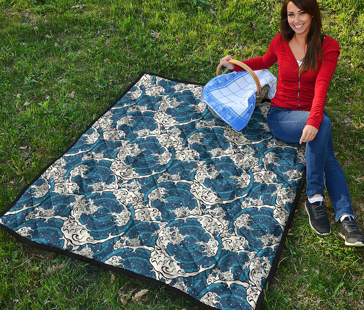 Japanese Ocean Wave Pattern Print Quilt