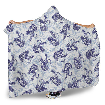 Japanese White Tiger Pattern Print Hooded Blanket