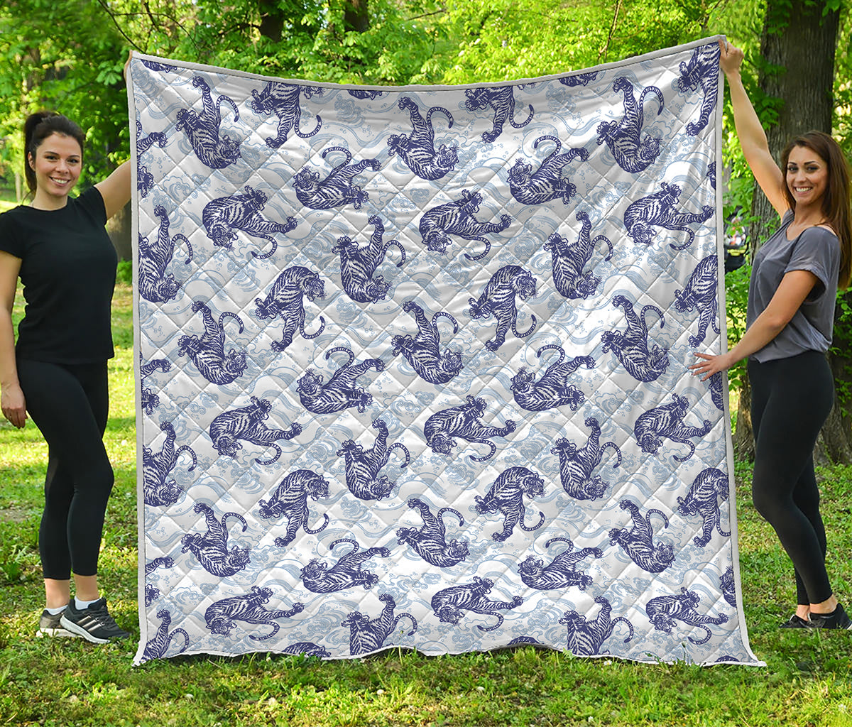 Japanese White Tiger Pattern Print Quilt