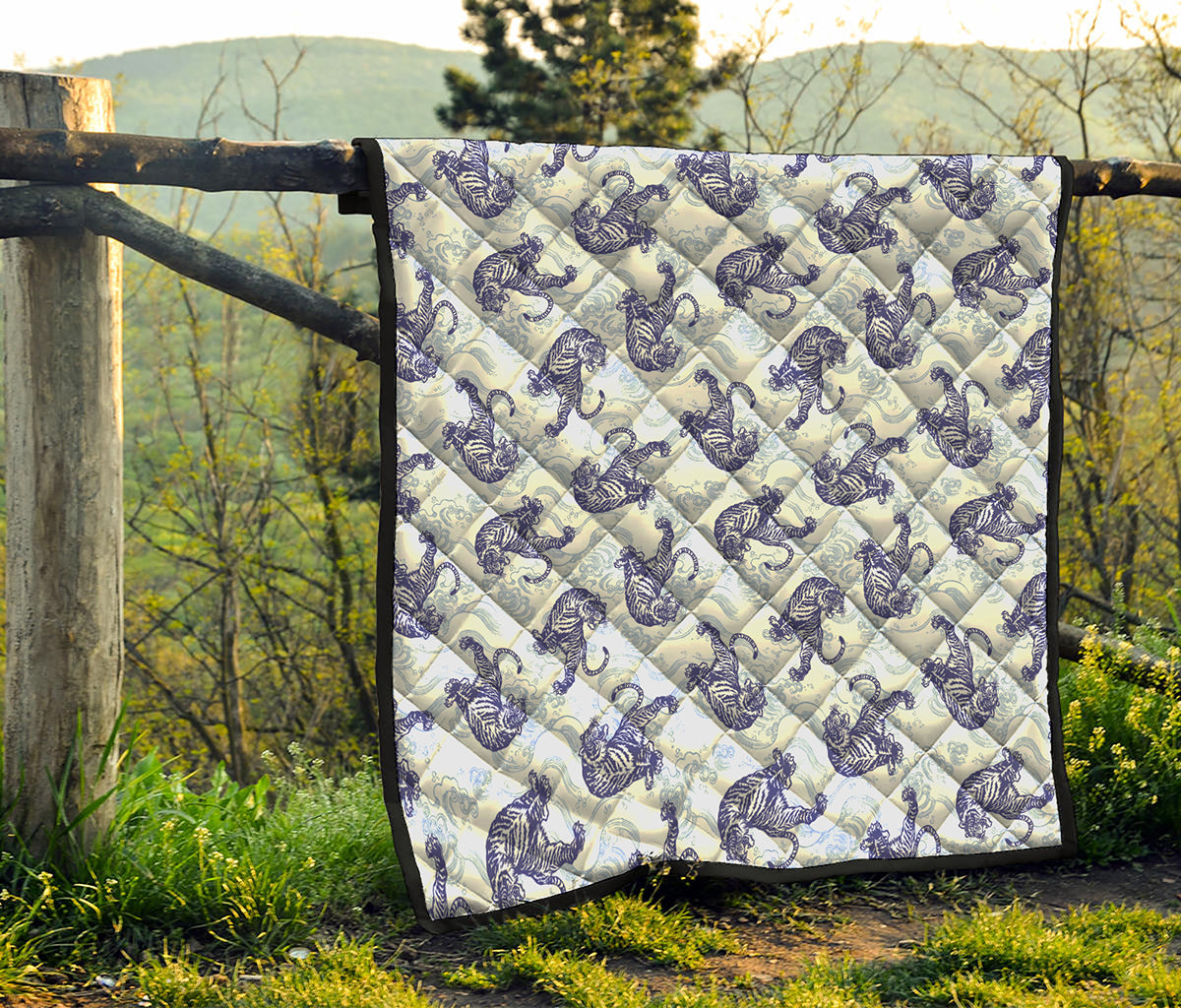 Japanese White Tiger Pattern Print Quilt