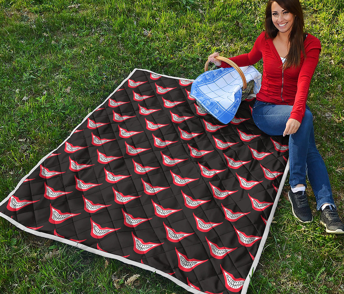 Joker Smile Pattern Print Quilt
