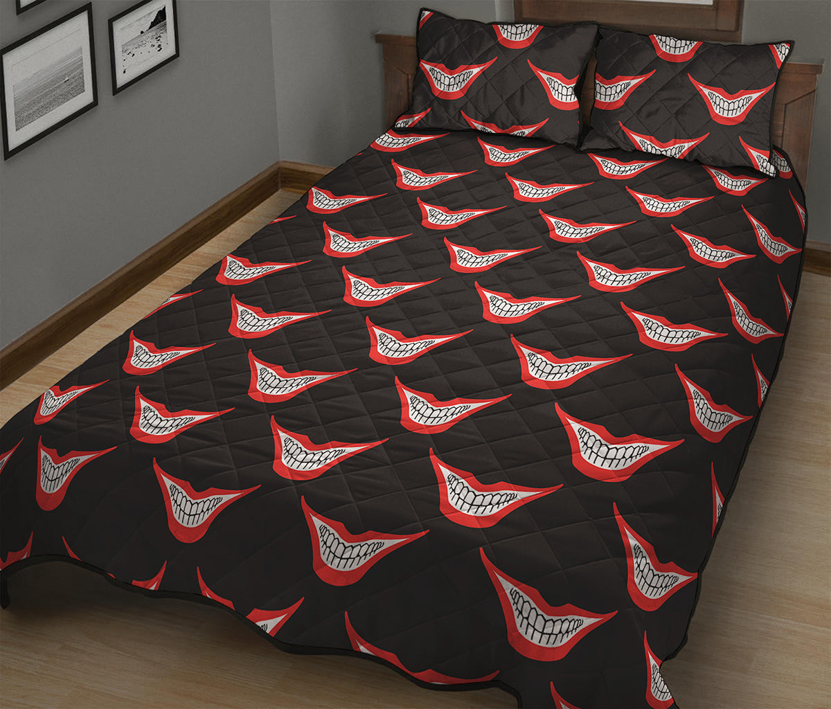 Joker Smile Pattern Print Quilt Bed Set