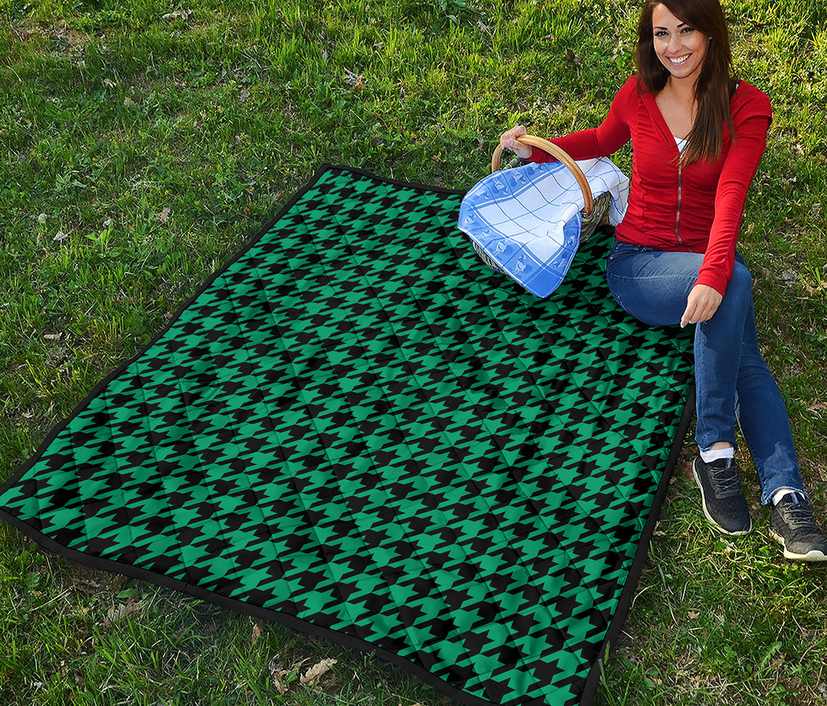 Jungle Green And Black Houndstooth Print Quilt