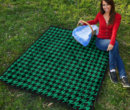 Jungle Green And Black Houndstooth Print Quilt