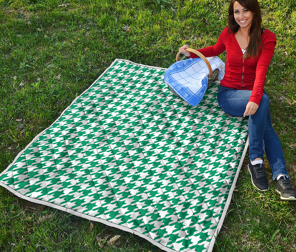 Jungle Green And White Houndstooth Print Quilt