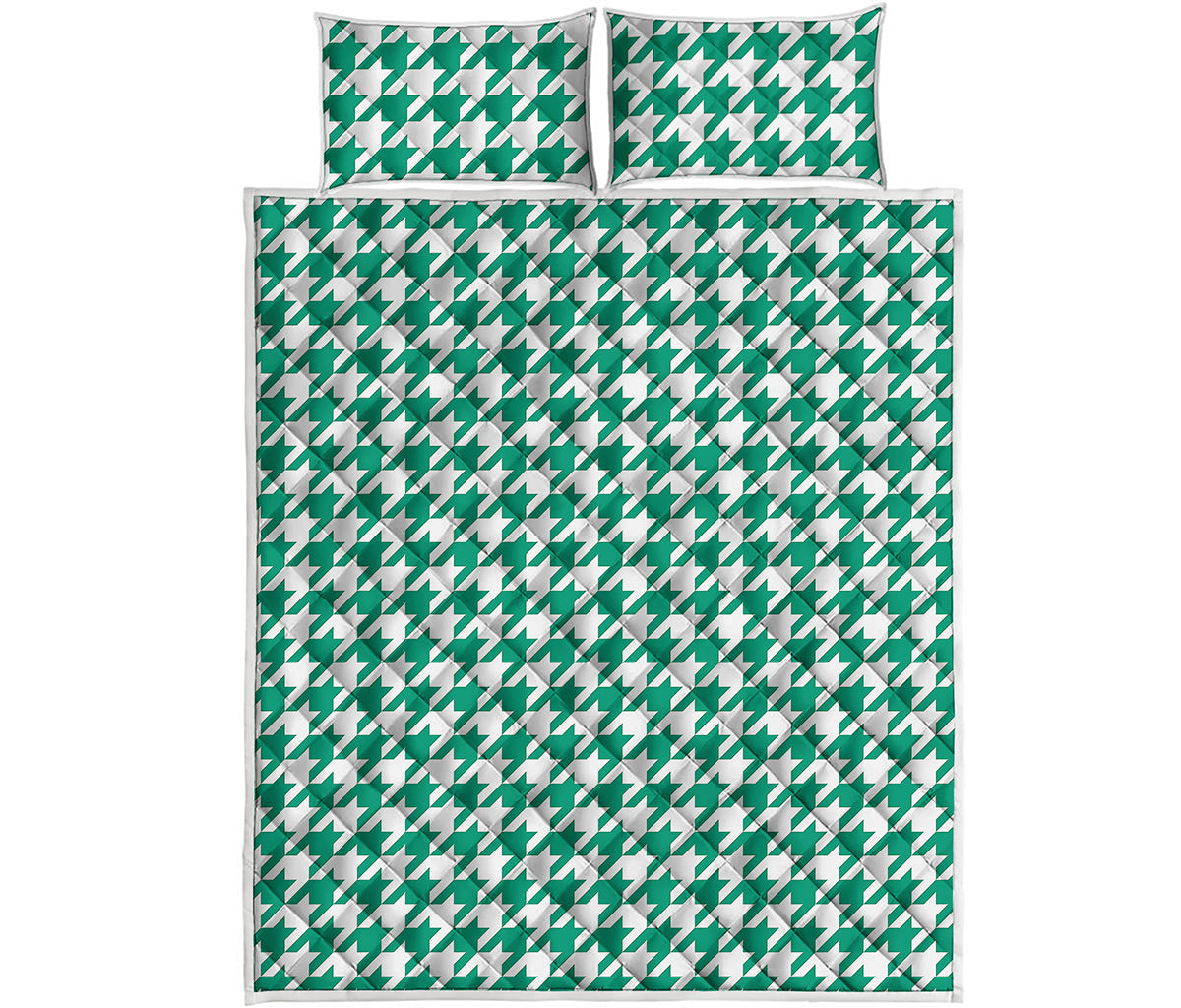 Jungle Green And White Houndstooth Print Quilt Bed Set